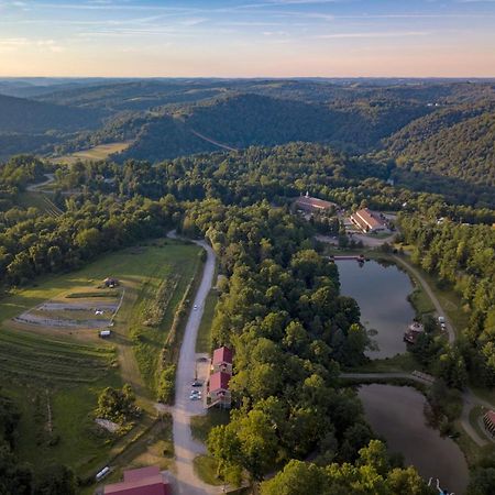 Giriraja Ashraya Apartamento Moundsville Exterior foto