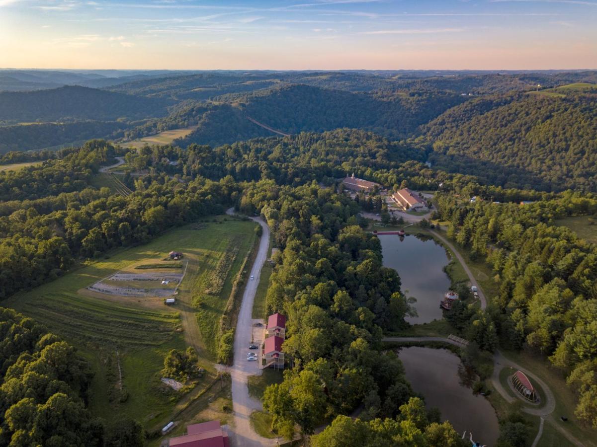 Giriraja Ashraya Apartamento Moundsville Exterior foto